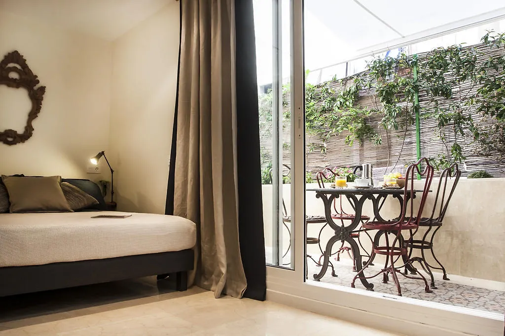 We Town House With Terrace Daire Barselona