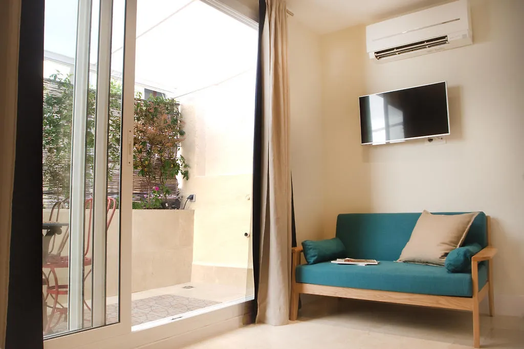 We Town House With Terrace Daire Barselona İspanya